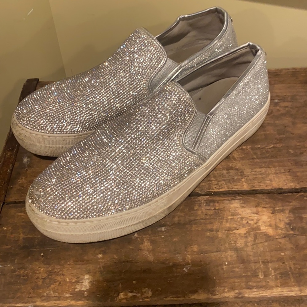 🎉HP🎉 Madden Girl, size 9.5, sparkly silver and white, sneaker style shoes